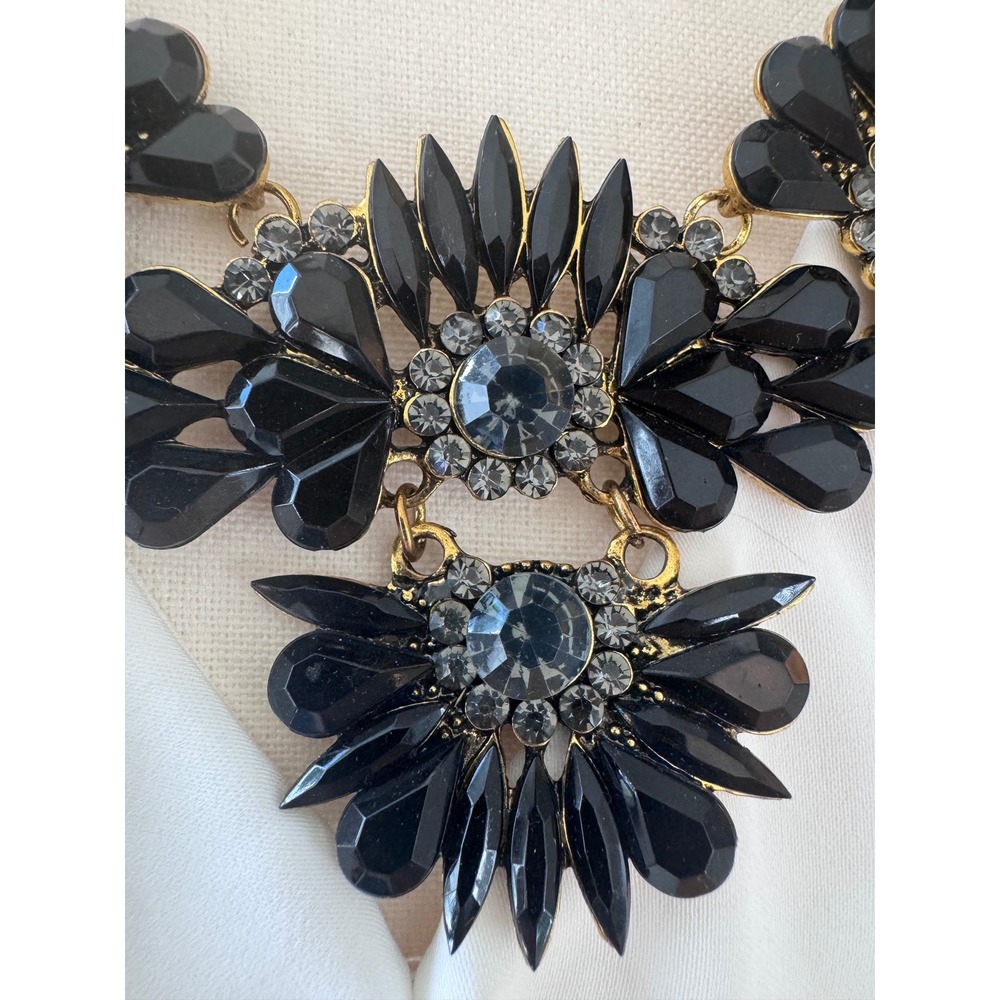 Black Floral Statement Bib Necklace Gold Tone Rhinestone Gothic Glam Runway 18" - Picture 4 of 11